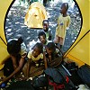  Dzieciaki eksplorują Campus Camp.