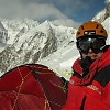  Artur Hajzer w drugim obozie (6300 m) wyprawy na Broad Peak. Sylwester 2008/2009 (źródło: www.rp.pl)