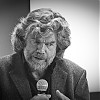  Po prezentacji Messner zajmująco i z pasją odpowiadał na pytania publiczności... Fot. Piotr Drożdż / Magazyn GÓRY