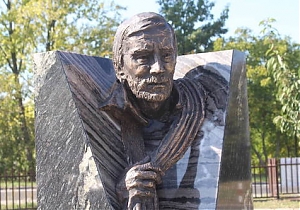 Pomnik Jerzego Kukuczki odsłonięty w Katowicach