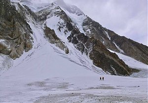 Wyprawa na K2 - Polacy poręczują do Obozu II